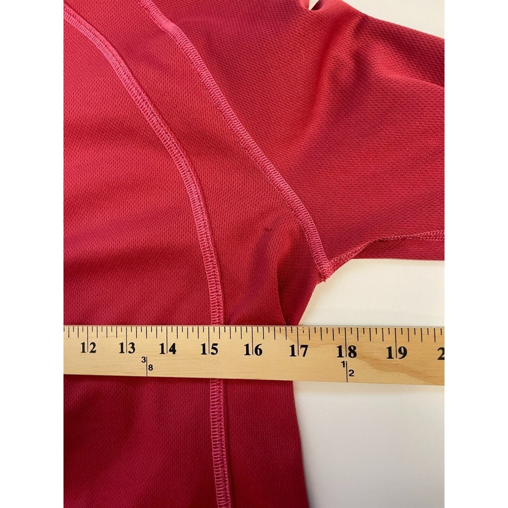 L.L. Bean T-shirt Women's Size Medium Pink V-neck Long Sleeve Activewear Workout - Picture 6 of 9